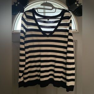 Torrid Sweater 00 Medium